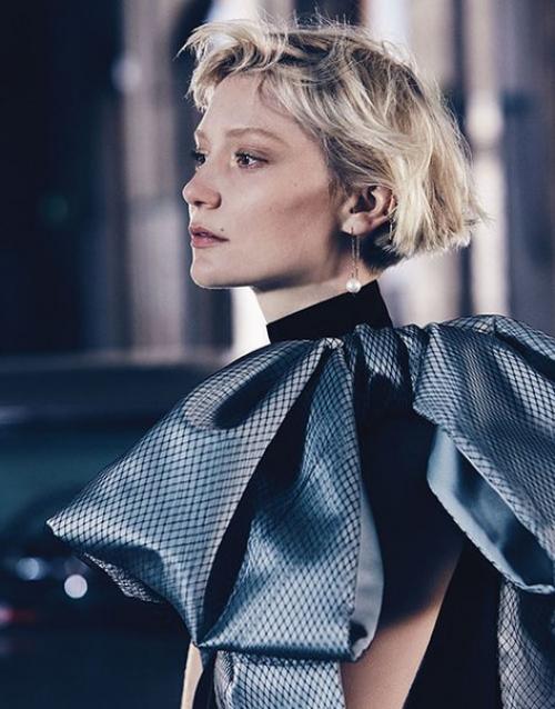 Миа васиковска в июльском Vogue Australia. 03