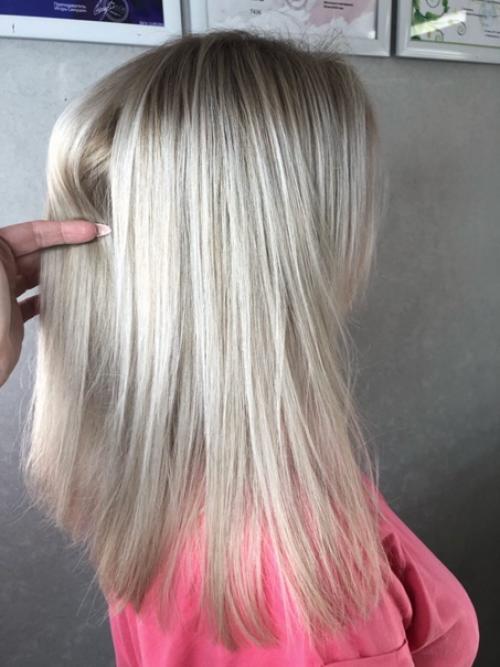 Airtouch - это самая современная, сложная техника окрашивания волос, при применении которой на прядях создаются мягкие и плавные переходы тонов. 01