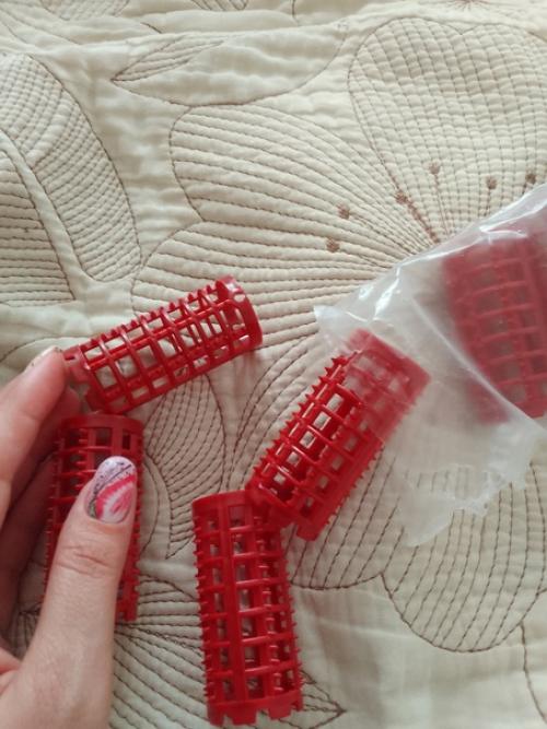 Меж тем мы активно продолжаем готовится, и уже собираем сумки с подарками и не только. 01