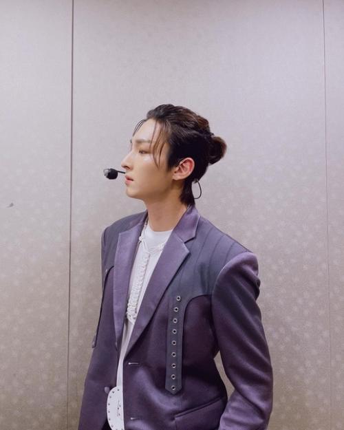 Джухо перезалил фото в инстаграме. 02