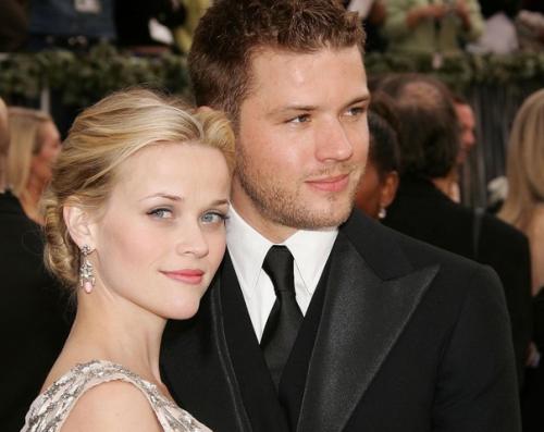 21-Летняя дочь риз уизерспун и Райана Филиппа Ава поделилась в Instagram новым фото со своим возлюбленным Оуэном махони. 03