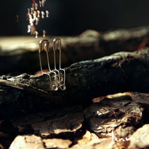 История булавки. Из википедии: 13 июня 1825 года нью-йоркский механик Уолтер хант запатентовал безопасную булавку. 05 История булавки. Из википедии: 13 июня 1825 года нью-йоркский механик Уолтер хант запатентовал безопасную булавку. 05