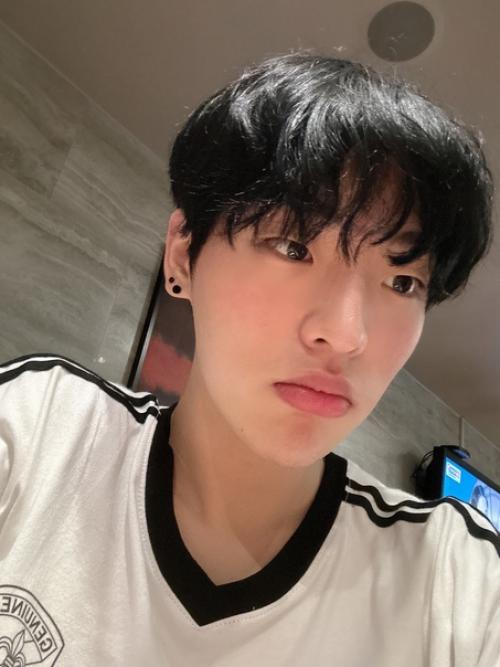 Такое ощущение, что муджину дали волю показать свои волосы, чисто потому что иначе у него началась бы ломка: 'D. 02