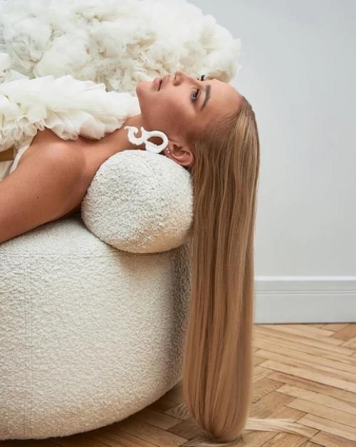 Ольгу Бузову сравнили с Аллой Пугачевой, мадонной и агилерой. 05