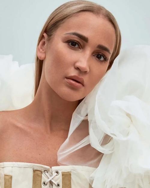 Ольгу Бузову сравнили с Аллой Пугачевой, мадонной и агилерой. 03