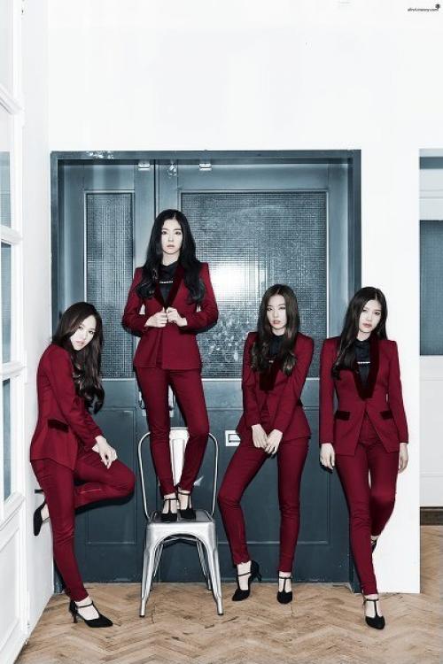 Новости?   Пользователи сети собрали и обсудили некоторые из лучших нарядов, которые носили женские группы SM Entertainment. 07