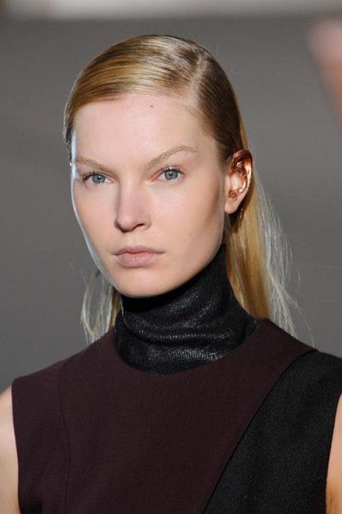 Макияж ушей: косметика вместо серёг и каффов. 06