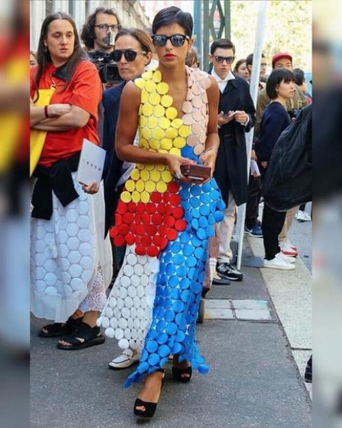 Такой принцессы в саудовской Аравии еще не было: она не скрывает лицо, носит джинсы и короткую стрижку. 05 Такой принцессы в саудовской Аравии еще не было: она не скрывает лицо, носит джинсы и короткую стрижку. 05