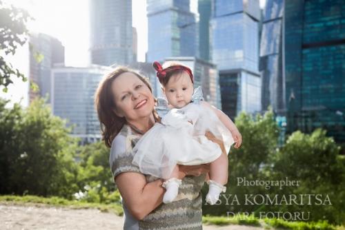 Летняя прогулка рядом с Moscow City с очаровательной лилией и ее семьей. 09