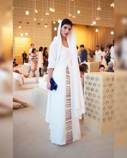 Такой принцессы в саудовской Аравии еще не было: она не скрывает лицо, носит джинсы и короткую стрижку. 06 Такой принцессы в саудовской Аравии еще не было: она не скрывает лицо, носит джинсы и короткую стрижку. 06