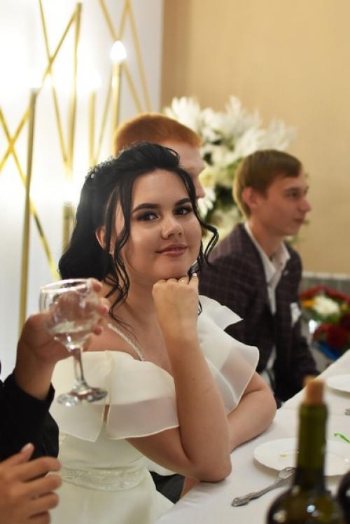 Захотелось показать этот шикарный образ невесты. 04