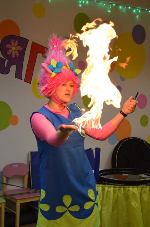 Все!  Тяпа - ляпа на Шубина 2 закрыла свои двери. 07