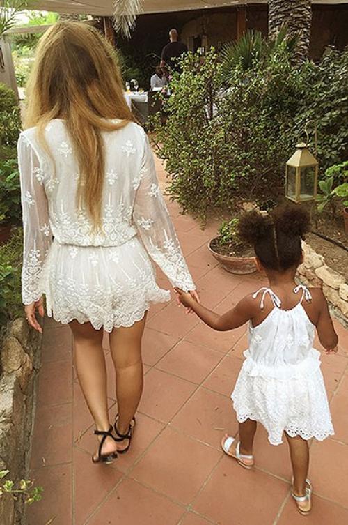 Лучшая из двойников: как Бейонсе делает из дочери блу айви икону стиля. 08