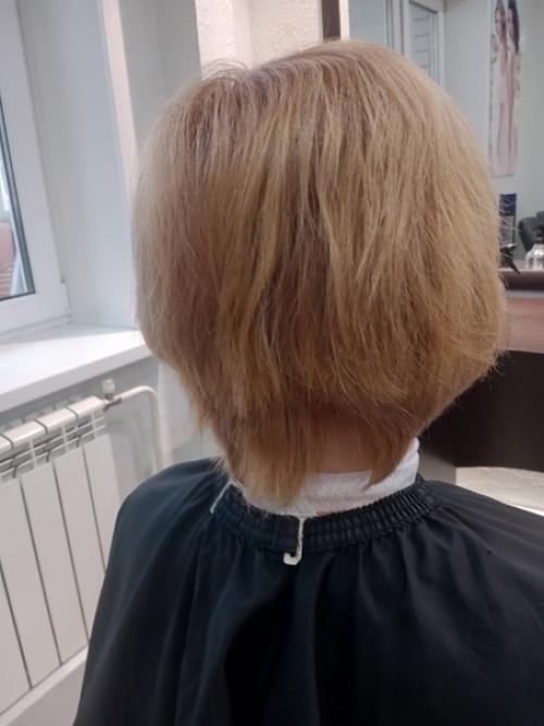 К нам обратилась милая дама исправить стрижку. 01