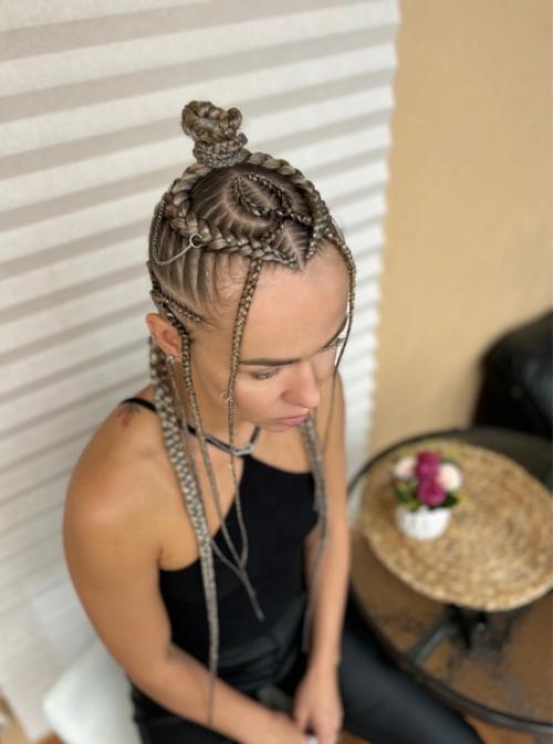 Настолько сильно меня зацепила эта работа, что я решила поделиться с вами фото. 02