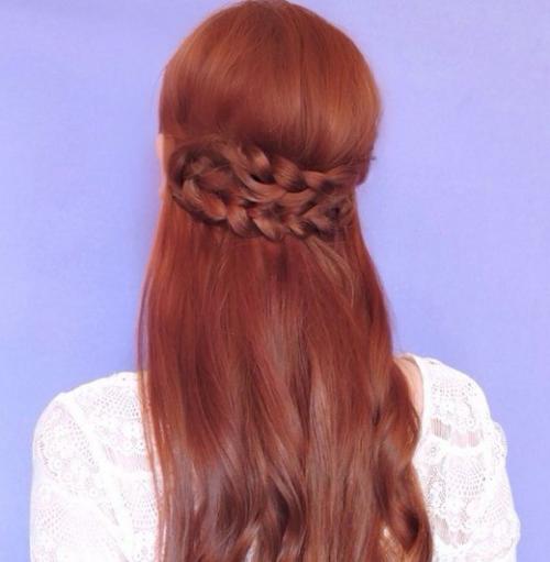 Красивая прическа на длинные волосы. 08