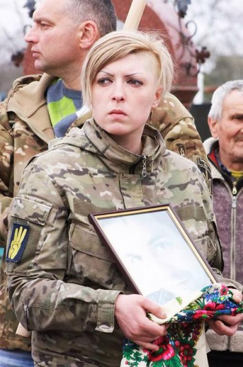 Минометчица Лера Бурлакова: Я Видела, как Раненые Просят их Добить - Потому что сил нет Терпеть Боль. 02 Минометчица Лера Бурлакова: Я Видела, как Раненые Просят их Добить - Потому что сил нет Терпеть Боль. 02