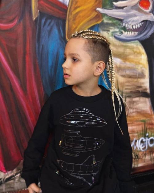 Алиана устиненко показала новый образ сына. 01