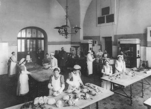 Носили Значки Позора, а Родителей не Видели Годами. 02 Носили Значки Позора, а Родителей не Видели Годами. 02