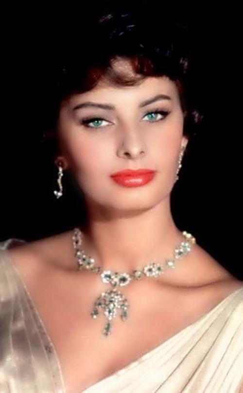 Великолепная.  Таким образом, если вам посчастливилось сохранить в себе душу ребенка, тогда самое лучшее в вашей жизни еще впереди. 02