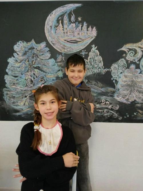 У нас в школе прошел необычный и очень красивый день Школьных Косичек! 09