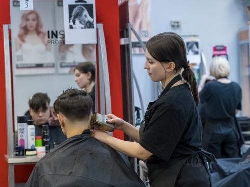 Демонстрационный экзамен студентов специальности Технология Парикмахерского Искусства. 08