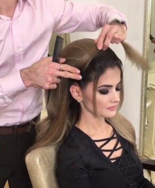 Для ценителей и ценительниц простых, но оригинальных причесок выставляю немного репортажных фото - поэтапного создания этой работы. 02