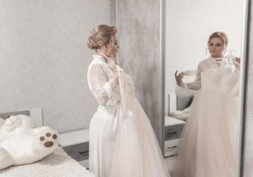 Образ невесты - это что-то очень трепетное, важное и для визажиста большая ответственность. 01