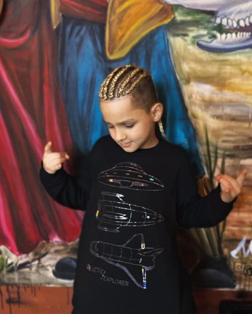 Алиана устиненко показала новый образ сына. 02