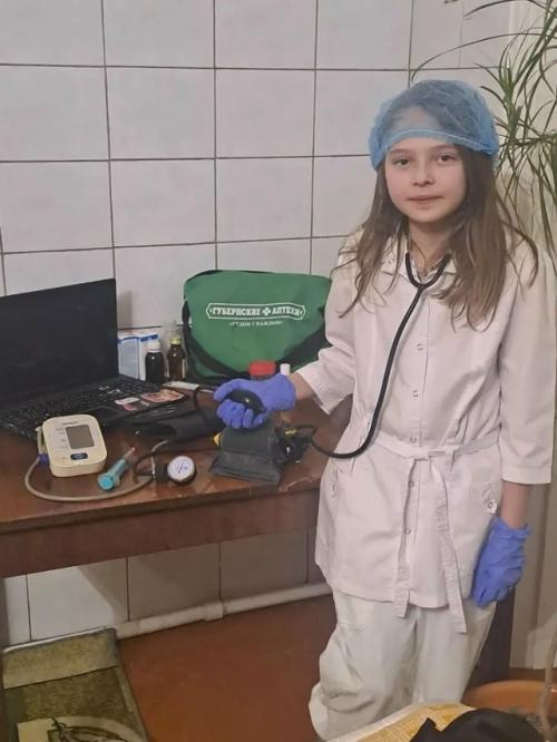 В Отношке школьница прямо на дому ярмарку профессий провела. 03