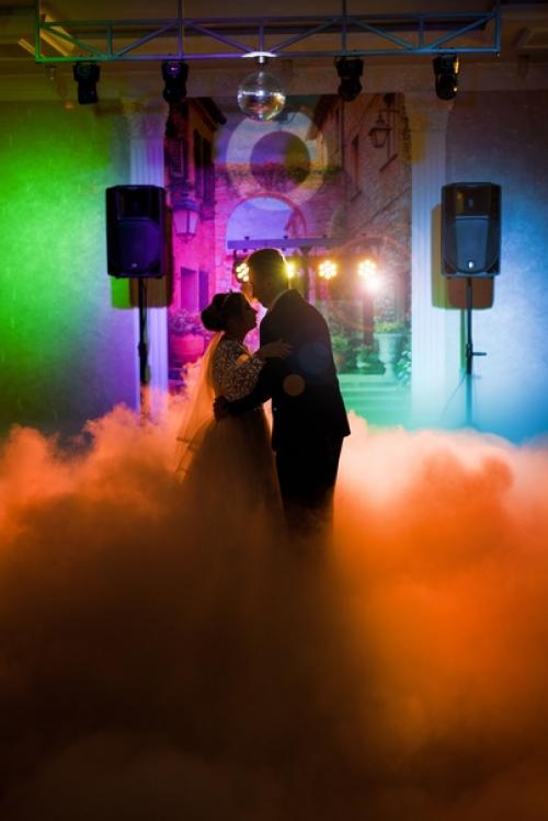 Осенне-зимний период - это время особых атмосферных свадеб. 02