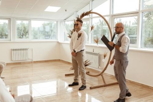 В этот день было много сюрпризов и многое шло не по плану. 01