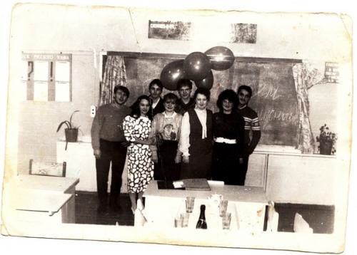 5 октября во многих странах отмечают день учителя. 01