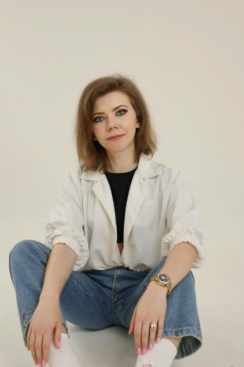 Хотели бы вы научиться делать такие фото через нейросеть? 07