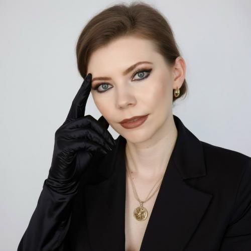 Хотели бы вы научиться делать такие фото через нейросеть? 05