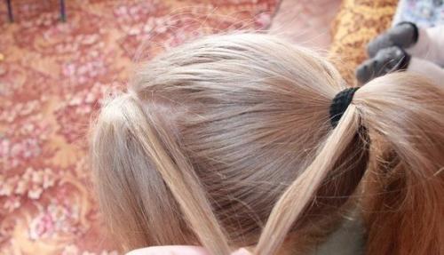 Аккуратная и красивая прическа для девочки? 02