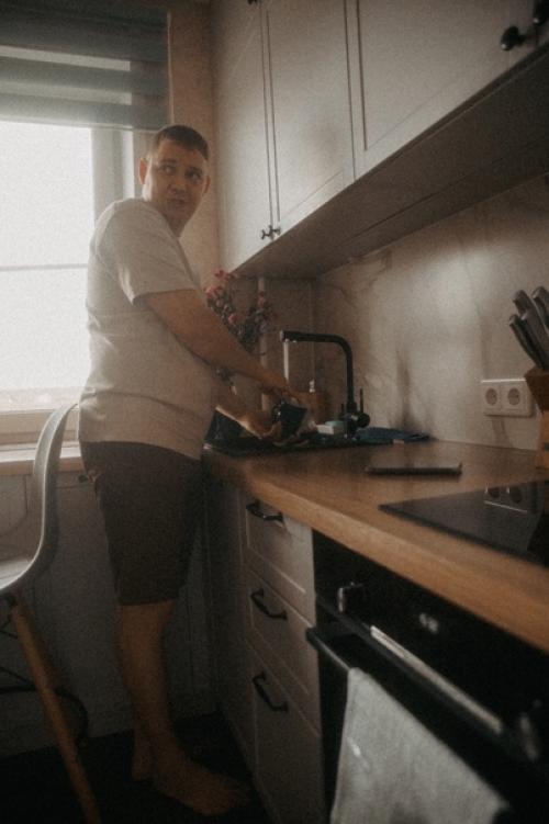 Моменты жизни. Я считаю, что лавстори и семейные фотосессии интереснее и ценнее снимать у вас дома, а не в студии. 08