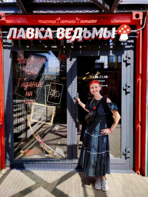 После публикации, где я на снимках с длинными волосами, пришло много отзывов о том, что такая прическа хорошо смотрится. 01