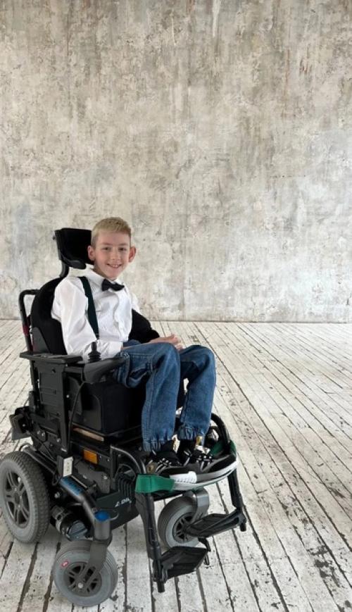 Вот листал свою страницу, и наткнулся на интересный факт вот эти два фото я выложил почти в одно и то же время. 01