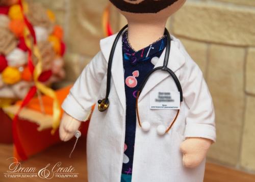 Врач анестезиолог - реаниматолог Эдуард. 03 Врач анестезиолог - реаниматолог Эдуард. 03