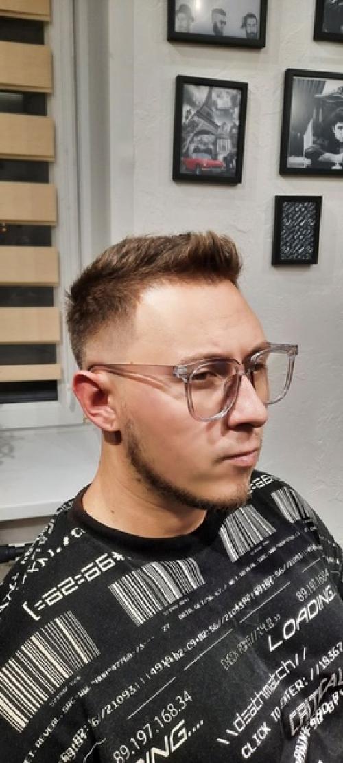 Прическа Квифф, безусловно, одна из самых модных мужских стрижек за последние несколько лет. 03