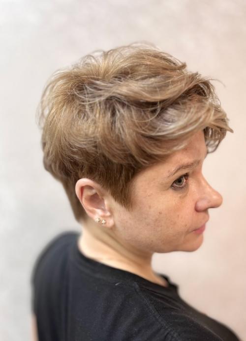 Модные короткие стрижки в 2025. 01