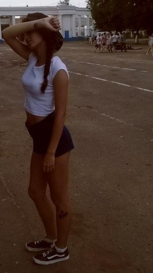 Поясните, пожалуйста. P. s. 4 фото специально, чтоб было видно брови (знаю, что я на нём не оч получилась). 04