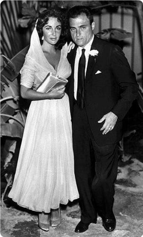 Свaдeбныe нapяды элизaбeт Тeйлop. 02 Свaдeбныe нapяды элизaбeт Тeйлop. 02