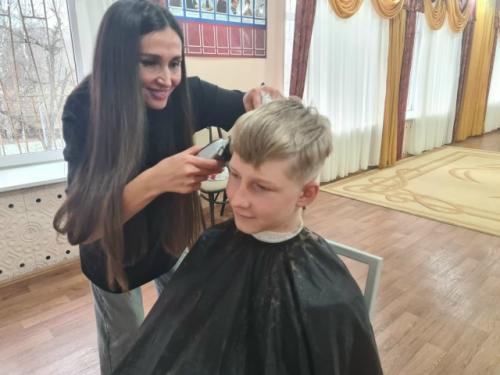 Мы благодарим парикмахеров Барбершоп за красивые стрижки наших ребят! 02