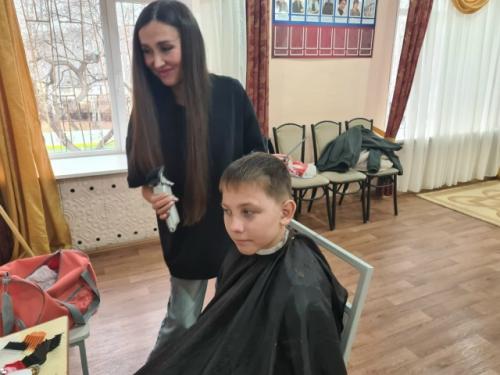 Мы благодарим парикмахеров Барбершоп за красивые стрижки наших ребят! 05