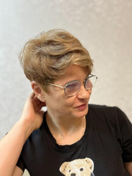 Модные короткие стрижки в 2025. 02