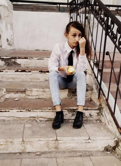 Поясните, пожалуйста. P. s. 4 фото специально, чтоб было видно брови (знаю, что я на нём не оч получилась). 05