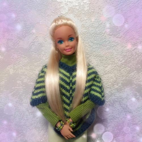 В общем, европеечку пришлось тоже, перепрошить: резинка намертво окрасила ей волосы (. 01