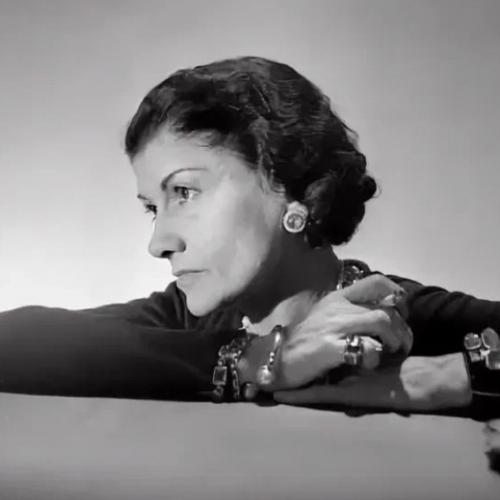 Короткая стрижка шанель. 03